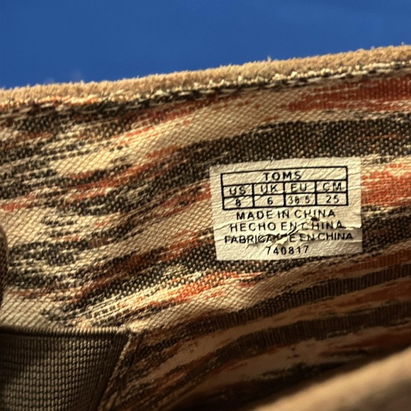 Tom’s boots women’s size 8 - Picture 4 of 5